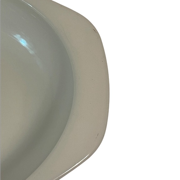 Pyrex 1063 1 1/2 Quart White - Picture 6 of 6